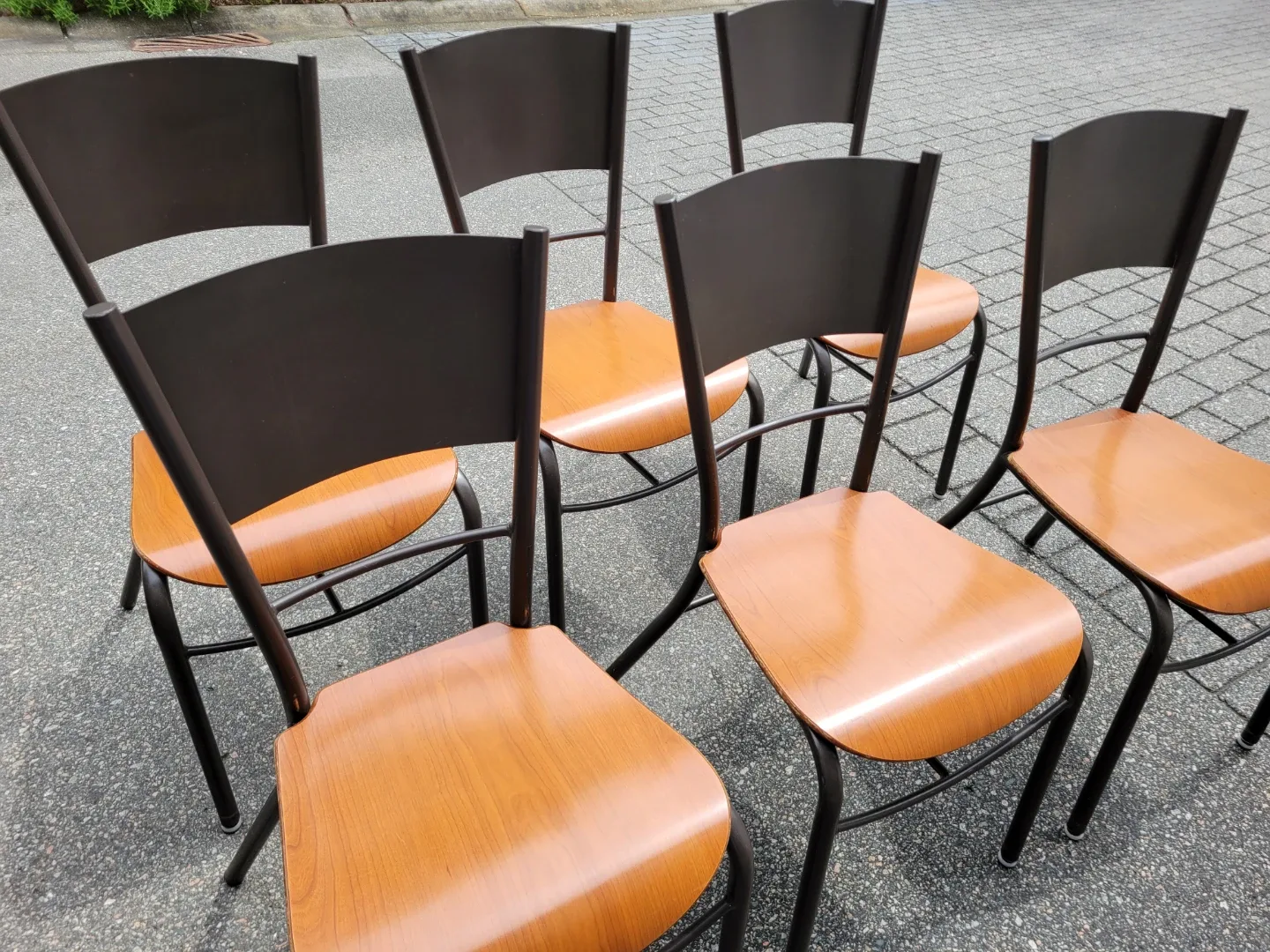 Beautiful Set of 6 Wood / Metal Dining Chairs. $40 Each. - photo 3