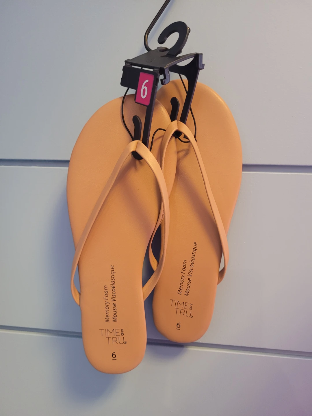 Time and Tru Women's Memory Foam Sandals (Size 6) - NEW!!! - photo 2