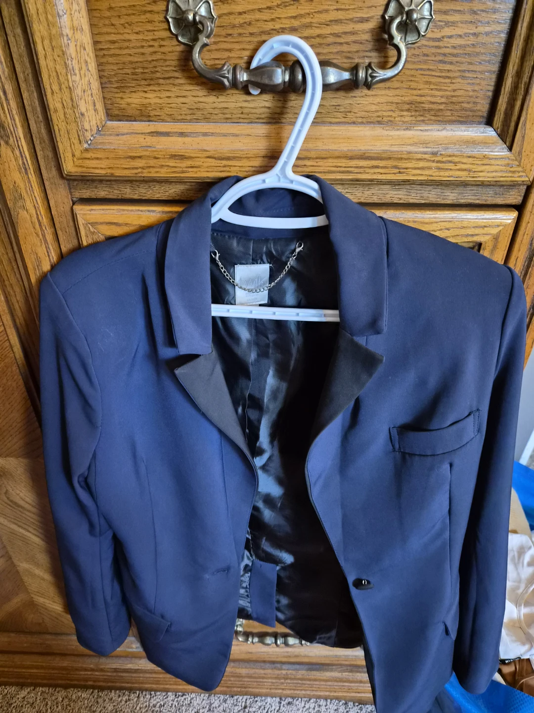NAVY BLAZER
