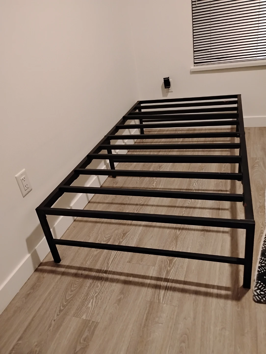 ( FREE )Black Metal Bed Frame ( TWIN) - photo 4
