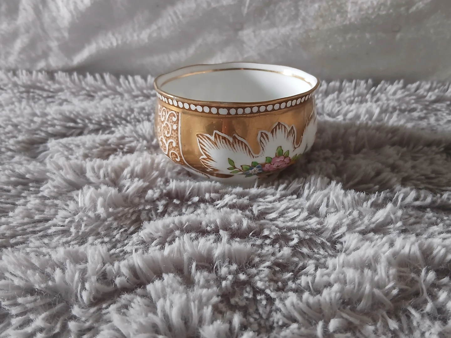 Vintage Porcelain Tea Set with Floral Design - photo 4