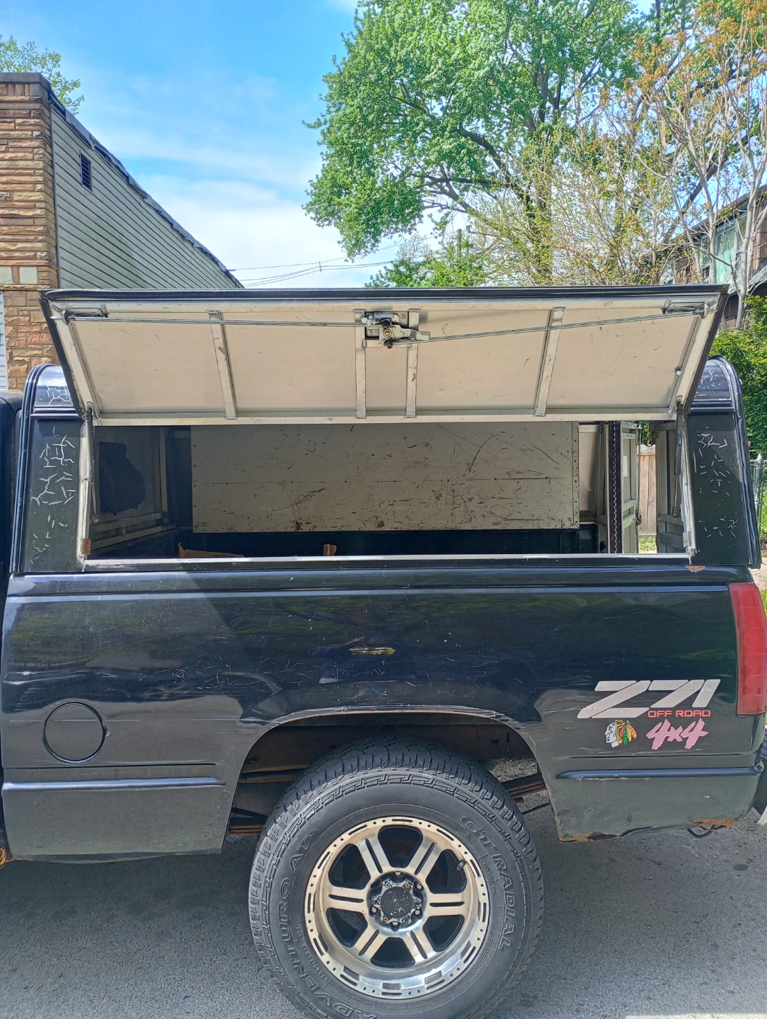 Black Chevrolet 4x4 Truck with Camper Shell - photo 4