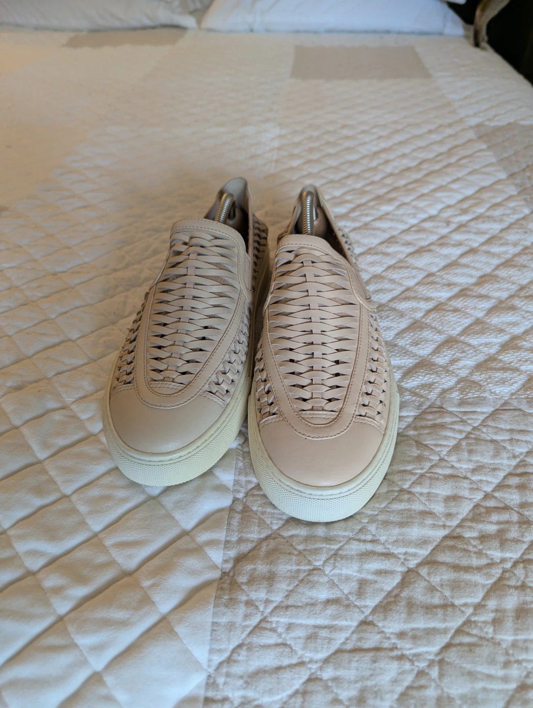 US11 Tory Birch Leather Slip-on Shoes