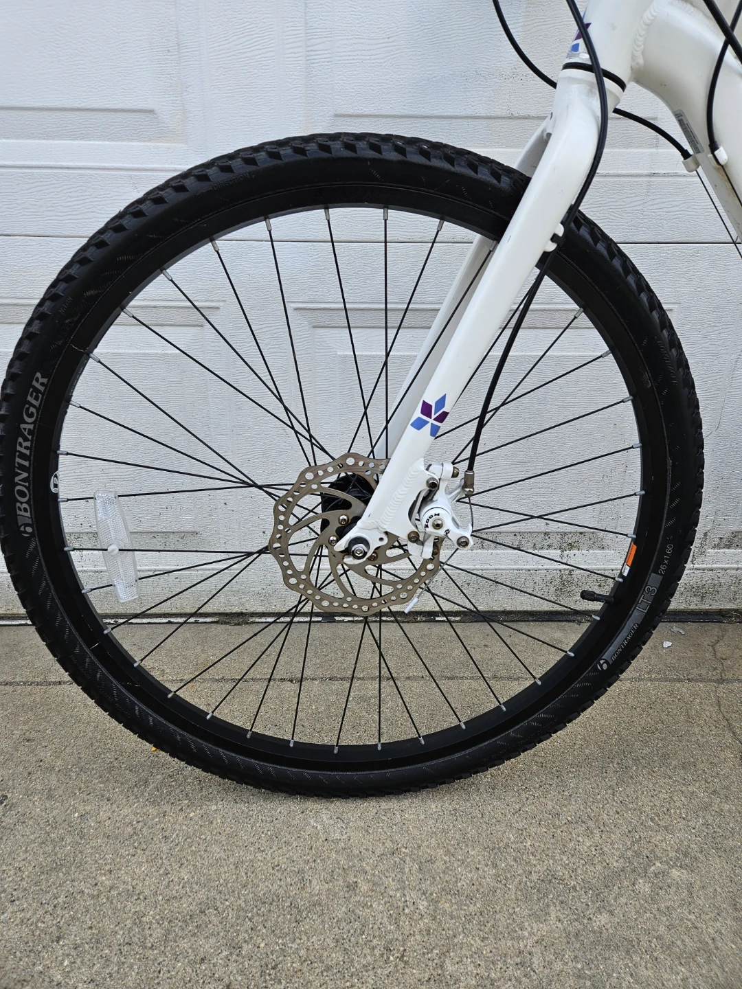 Trek Neko Hybrid Bike - photo 3