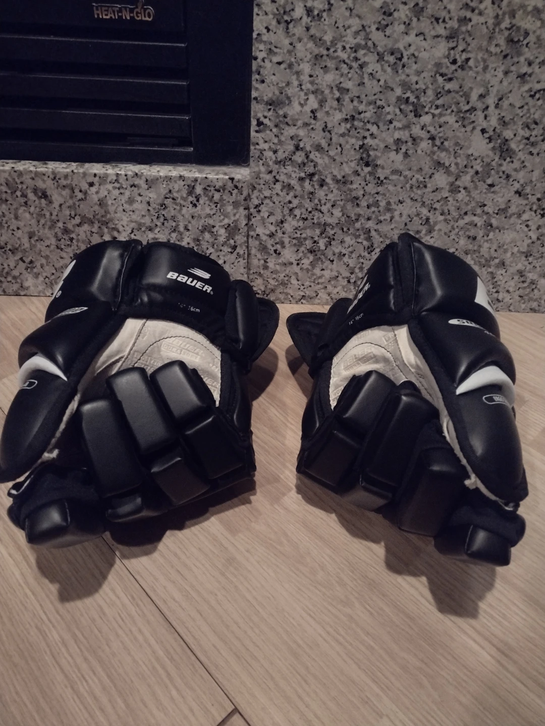 Bauer Hockey Gloves - photo 2