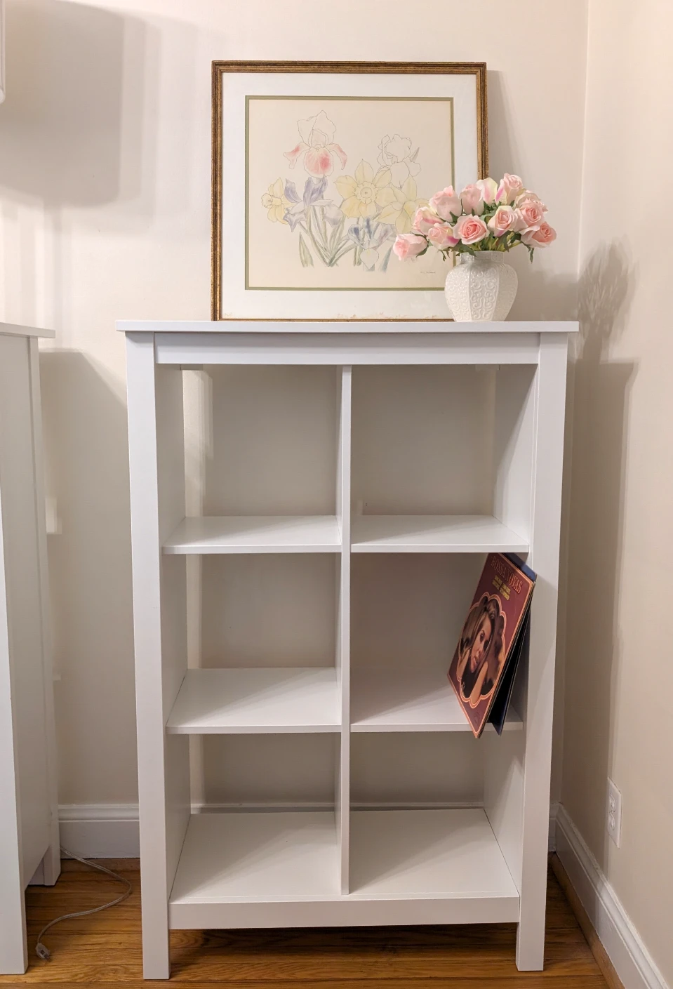 White 6 Cube Storage Shelf