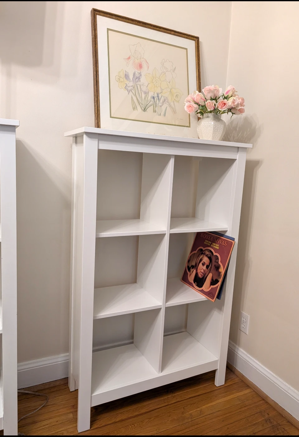 White 6 Cube Storage Shelf - photo 4