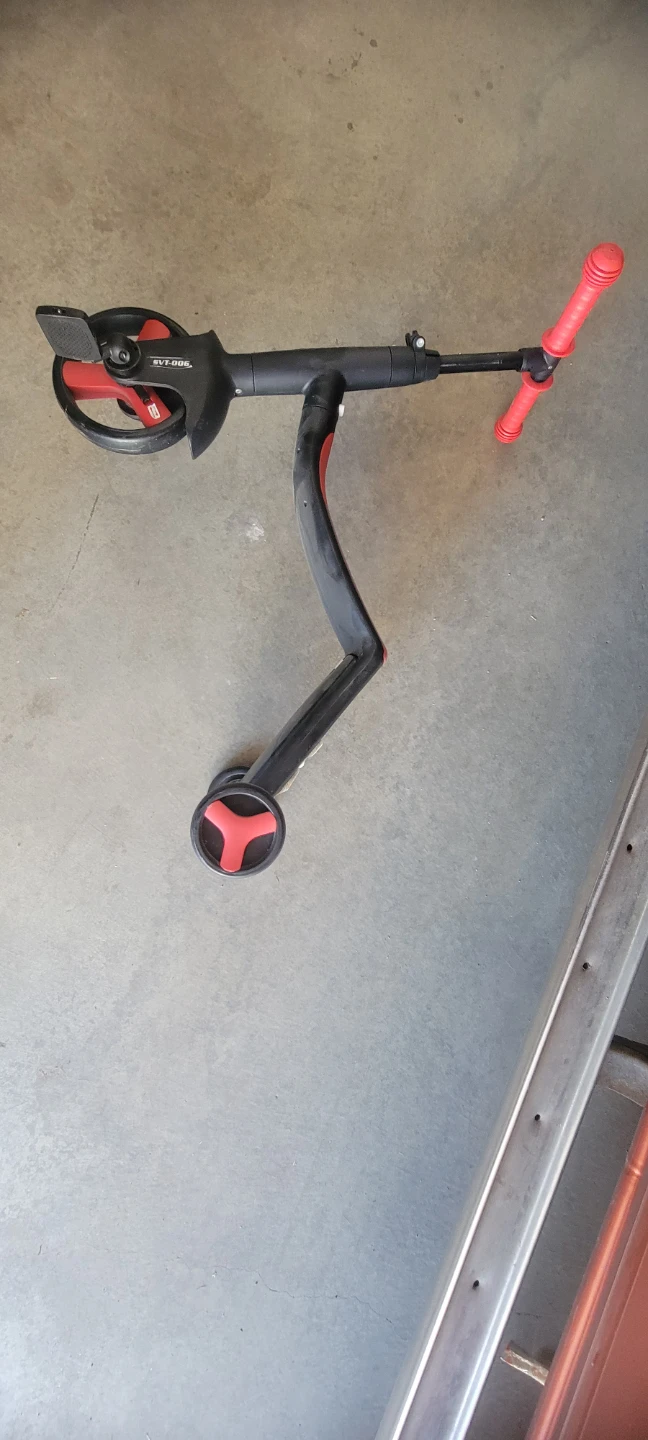 Fawn Toys 3-Wheel Scooter with Red Grips - photo 2
