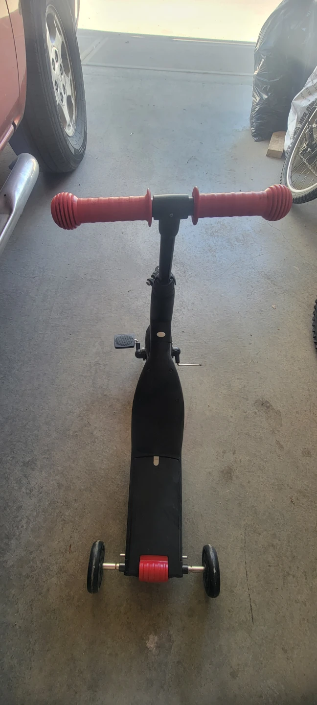 Fawn Toys 3-Wheel Scooter with Red Grips - photo 3