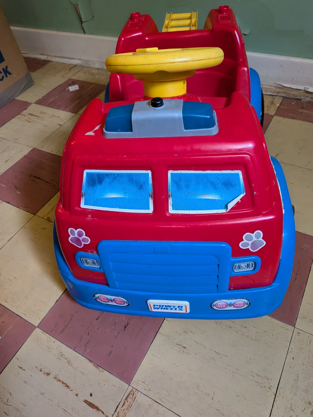Paw Patrol Marshall Ride-On Toy Truck - photo 2
