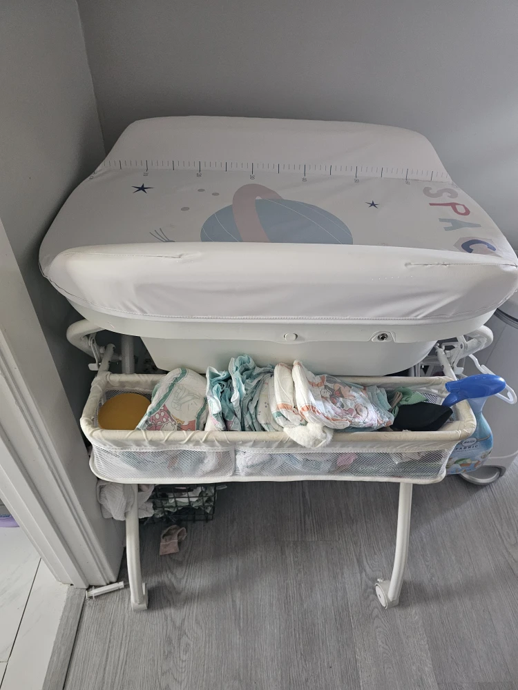 Cambiador para bebe y bañera