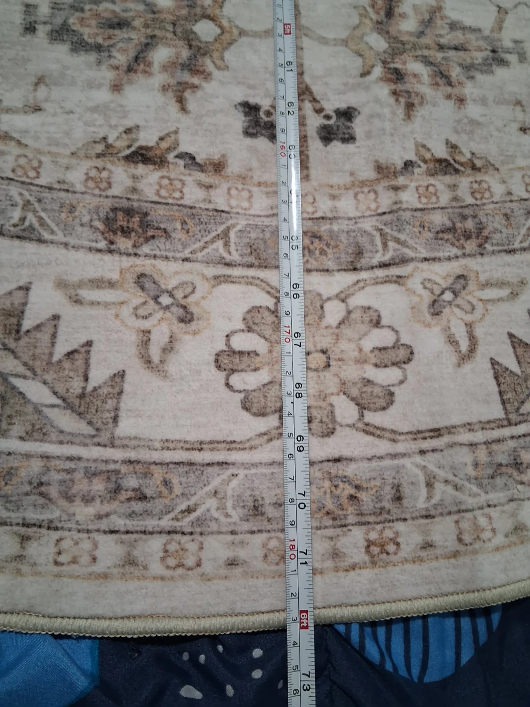 Round Persian-Style Area Rug - photo 2