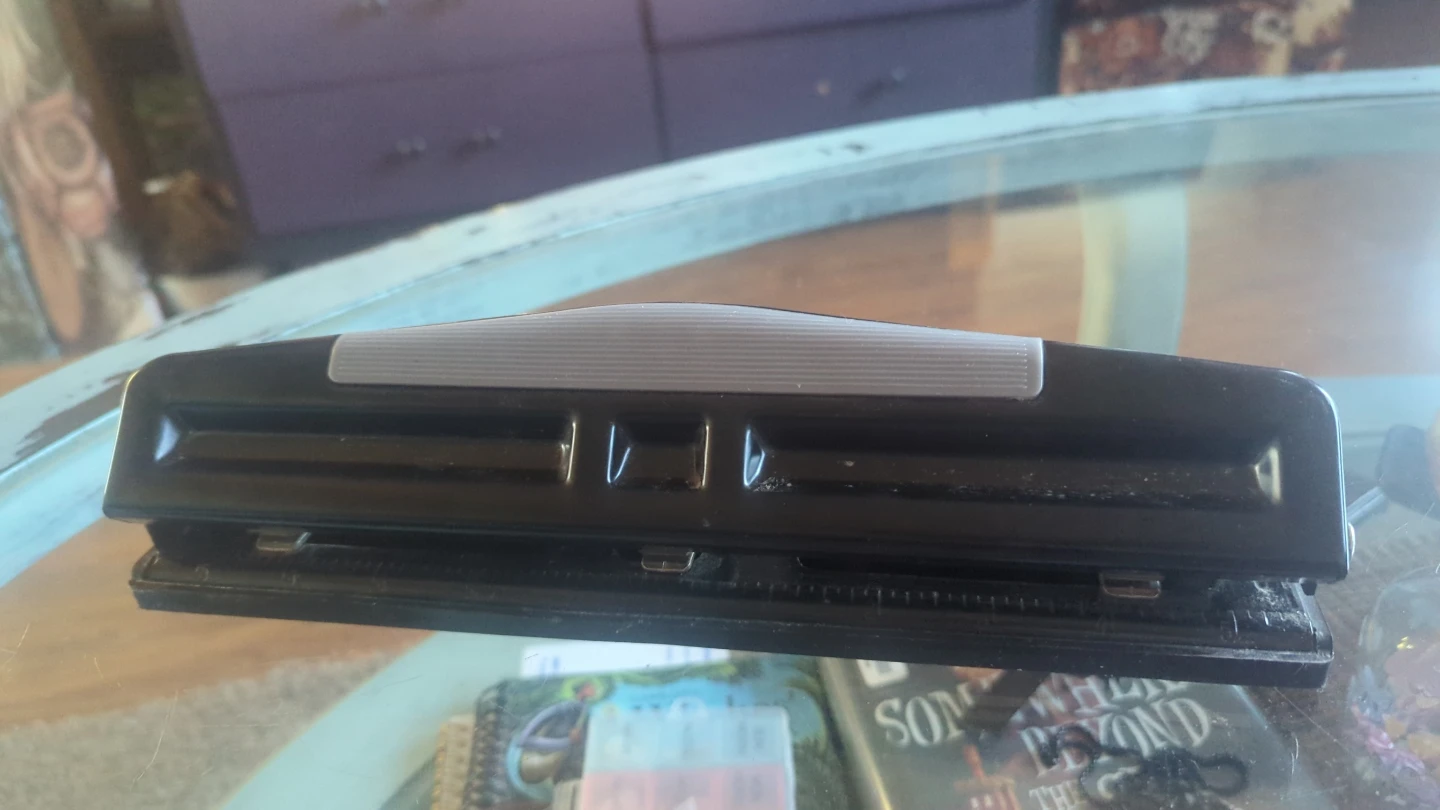 Black 3-Hole Punch
