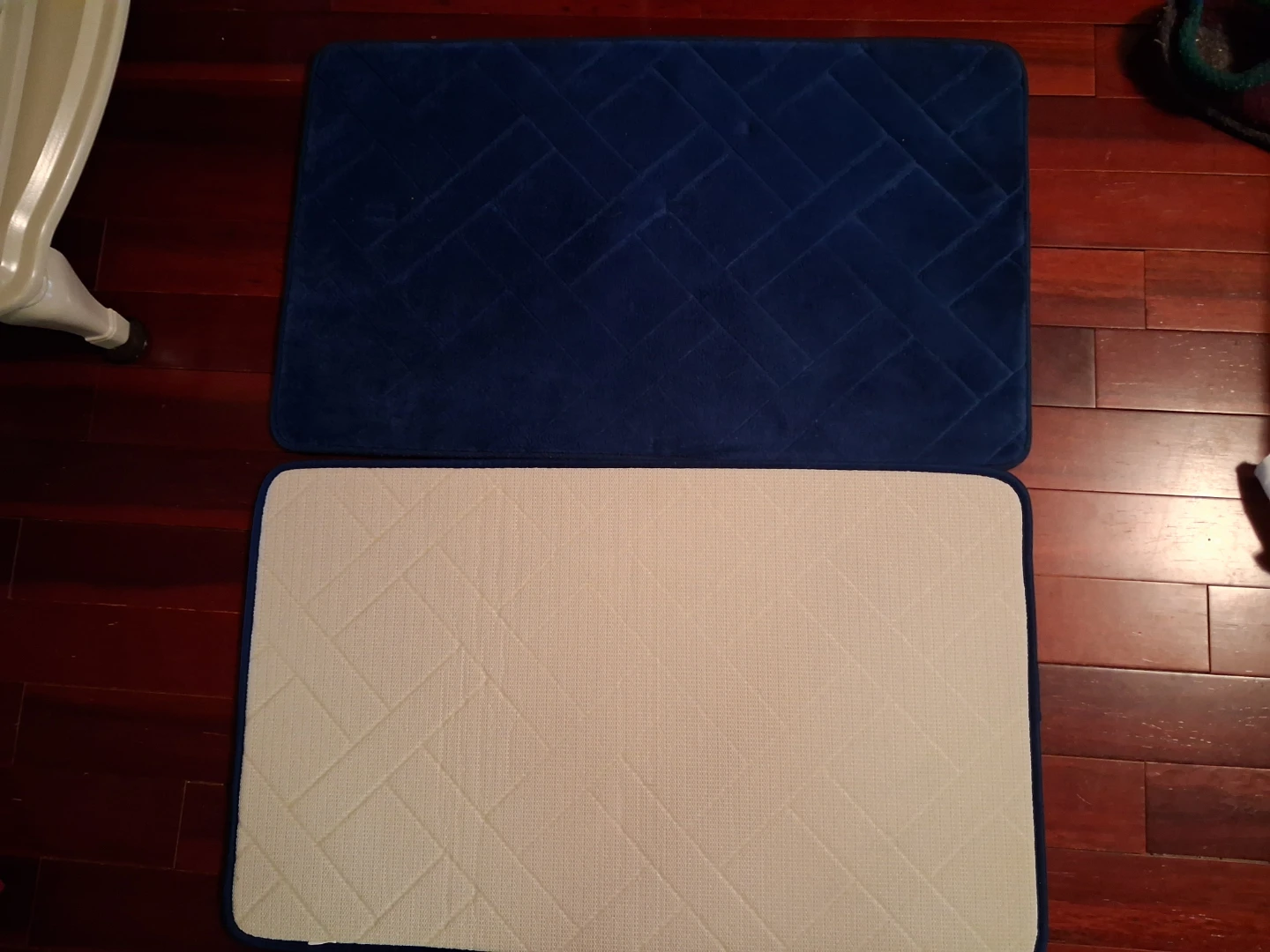 Set of 2 Blue Plush Bath Mats - photo 4