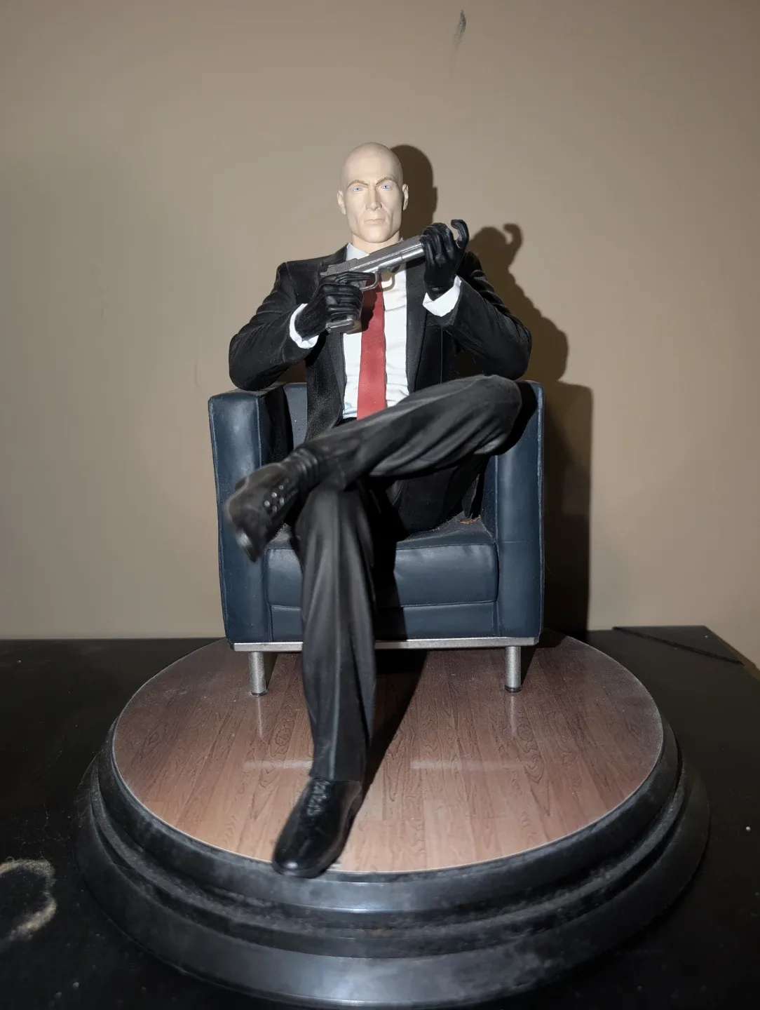 Hitman Agent 47 "Chessmaster" Statue
