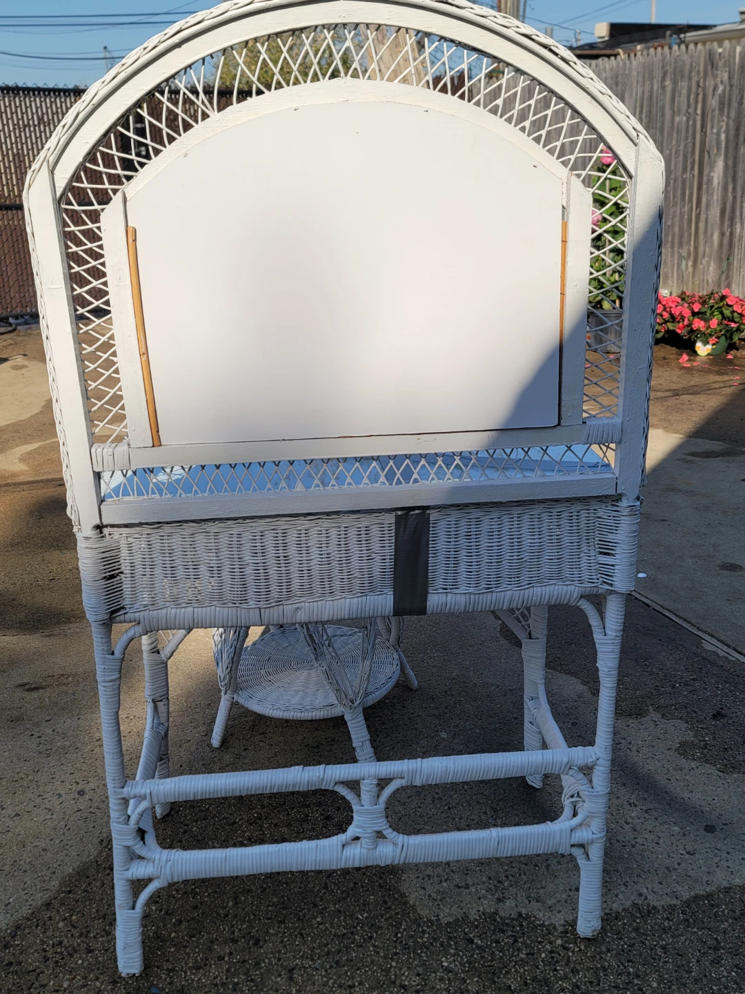 White Wicker Vanity Dressing Table with Mirror and Stool - photo 2