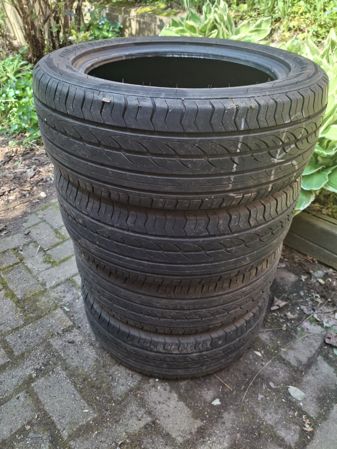 Set of 4 all season tires: 195 55 R16