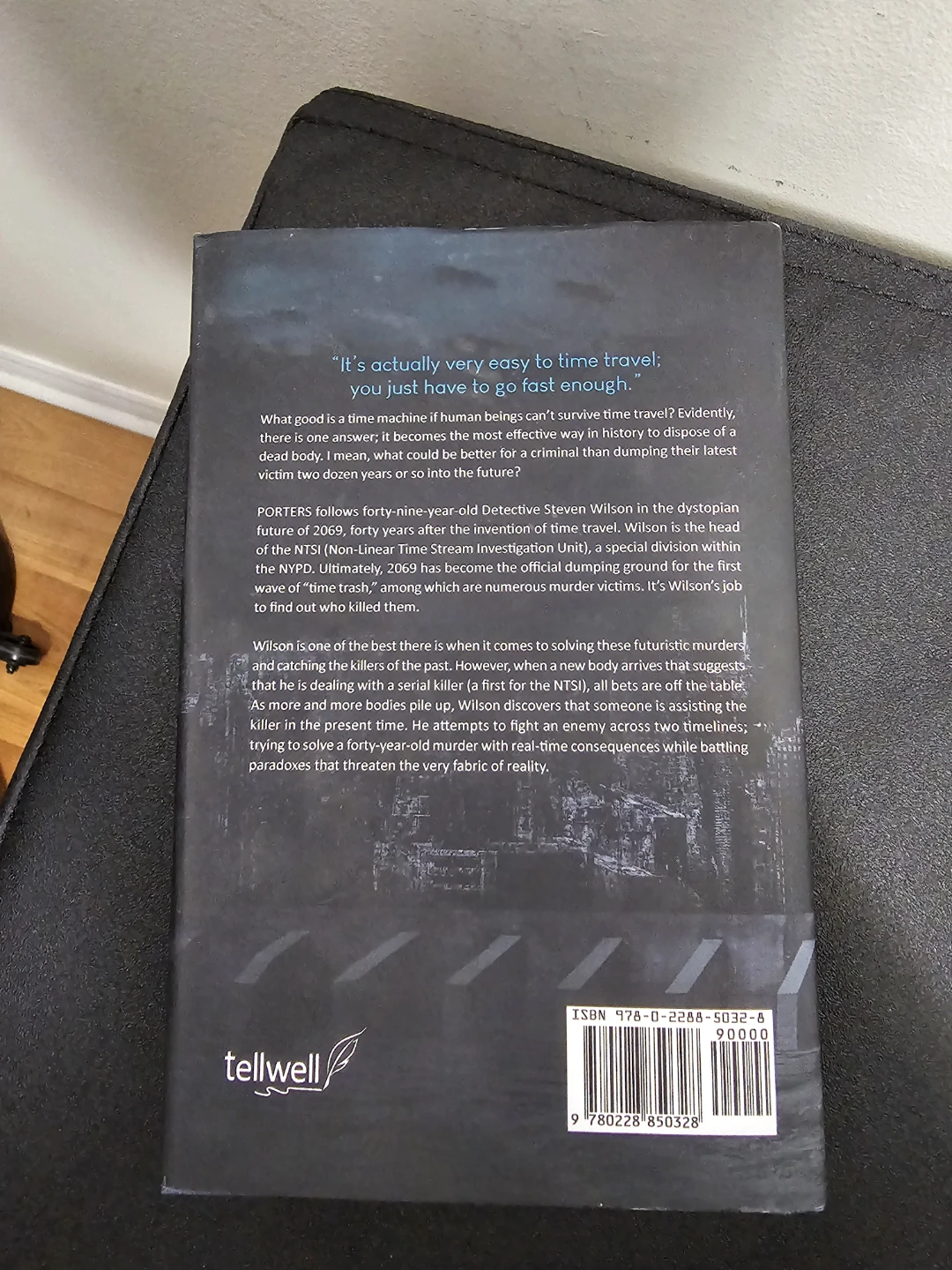 PORTERS | Patrick Clark (Hardcover) 📖 🏆 - photo 3