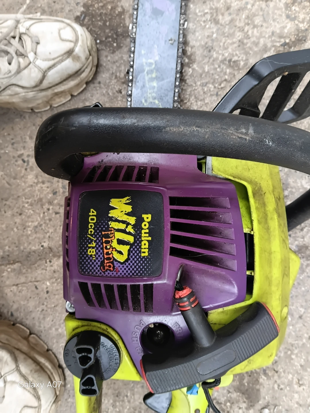 Poulan Wild Thing Chainsaw 40cc 18" - photo 2
