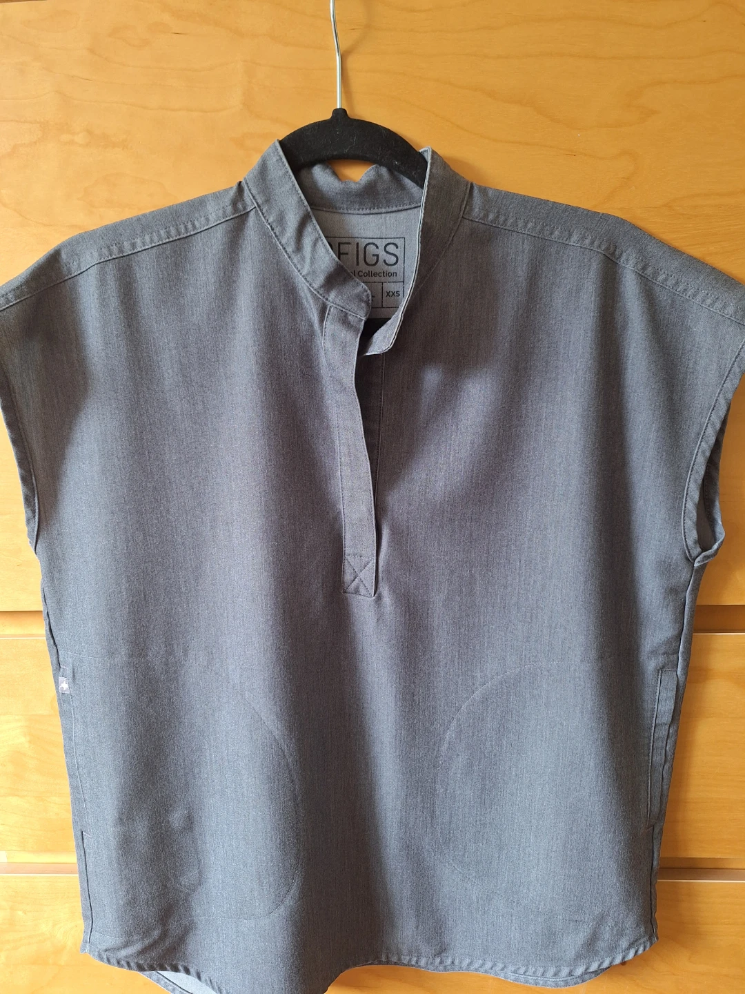 FIGS Technical Collection Grey Scrub Top XXS