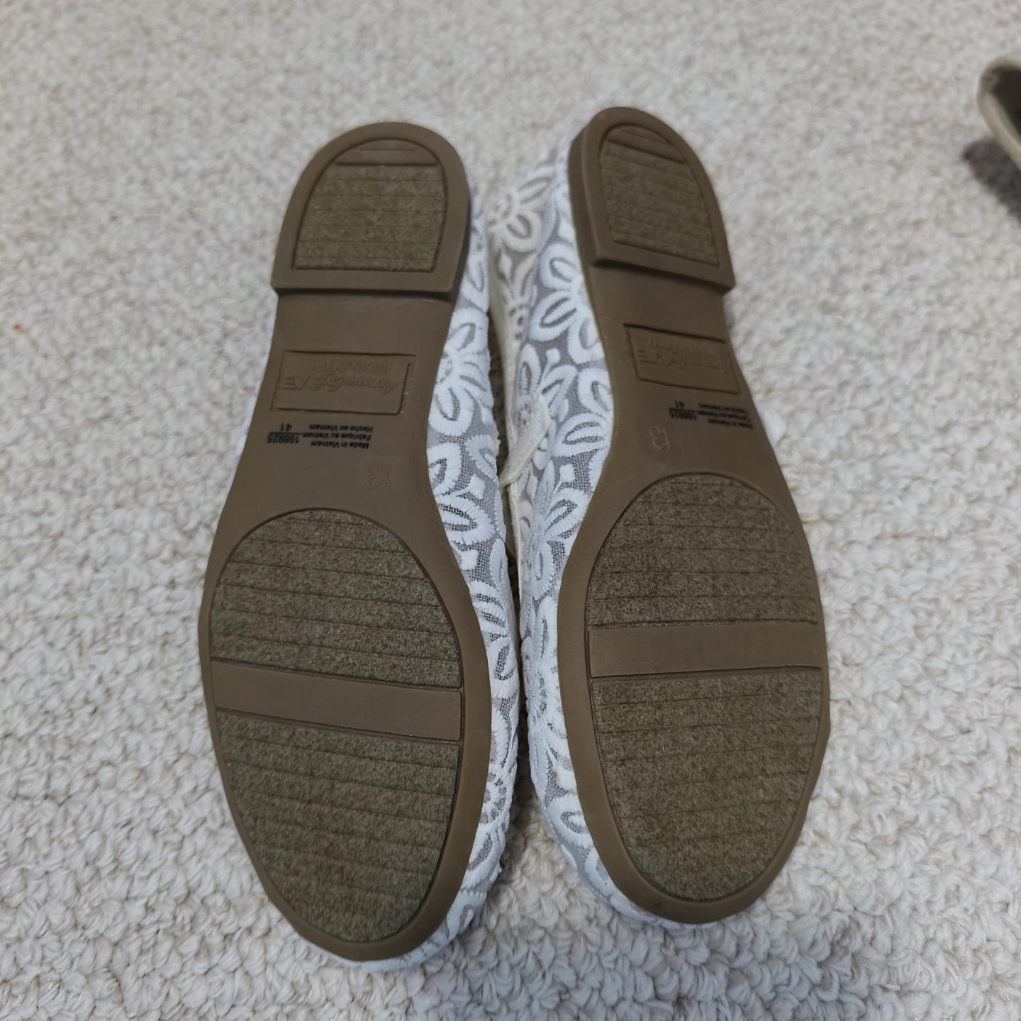 American Eagle White Lace Ballet Flats & Wedge Shoes-size 13 - photo 4
