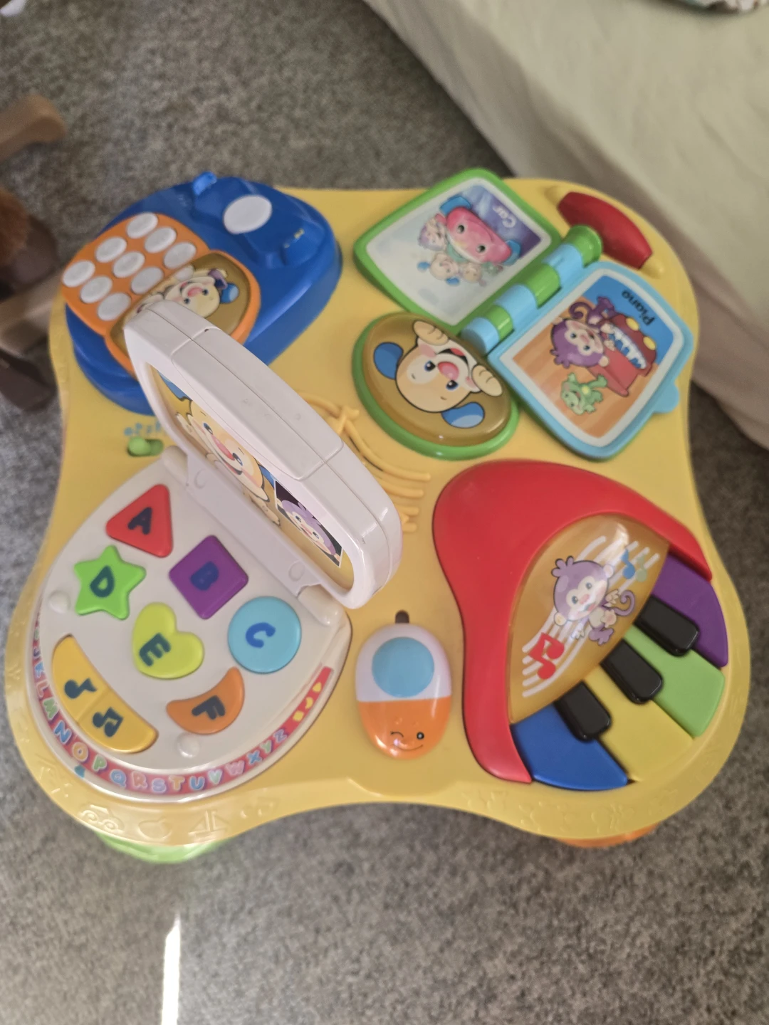 Baby activity learning table in great condition. - photo 4