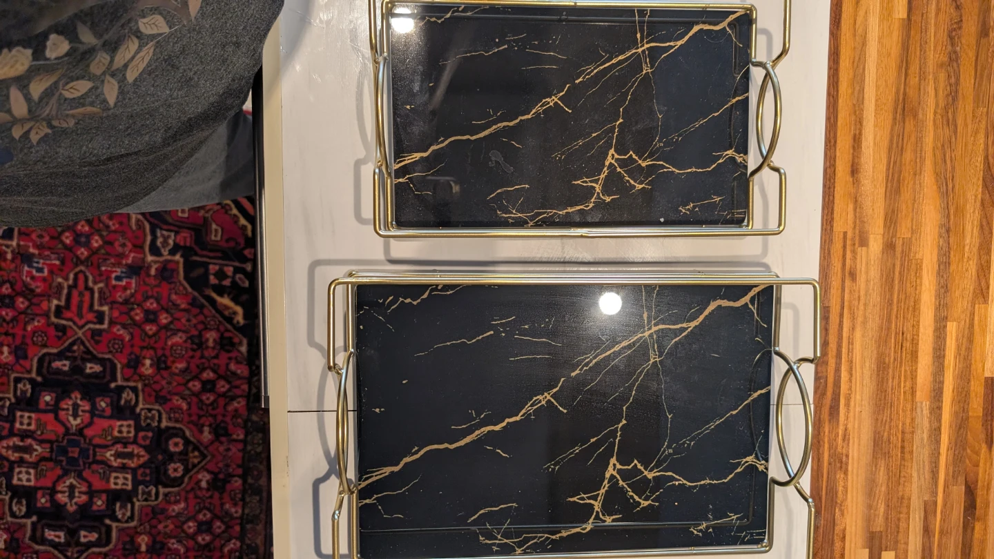 Golden and black tray - photo 3