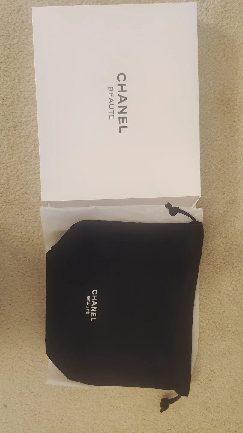 new CHANEL BEAUTÉ Cosmetic Pouch - photo 2