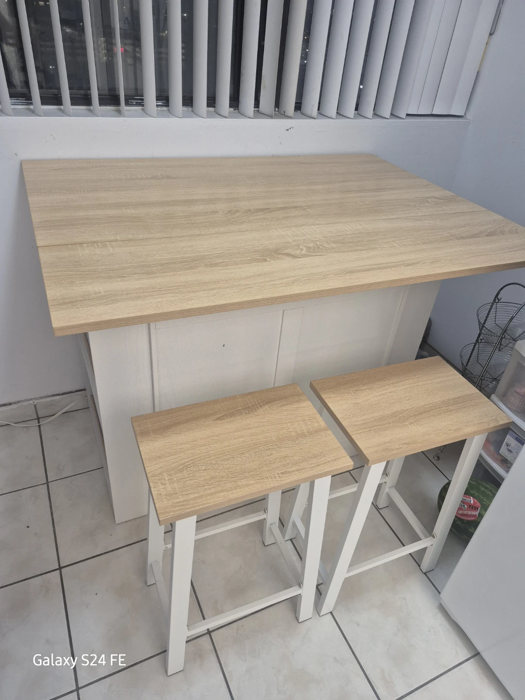 Drop Leaf Dining Table with 2 Stools - photo 2