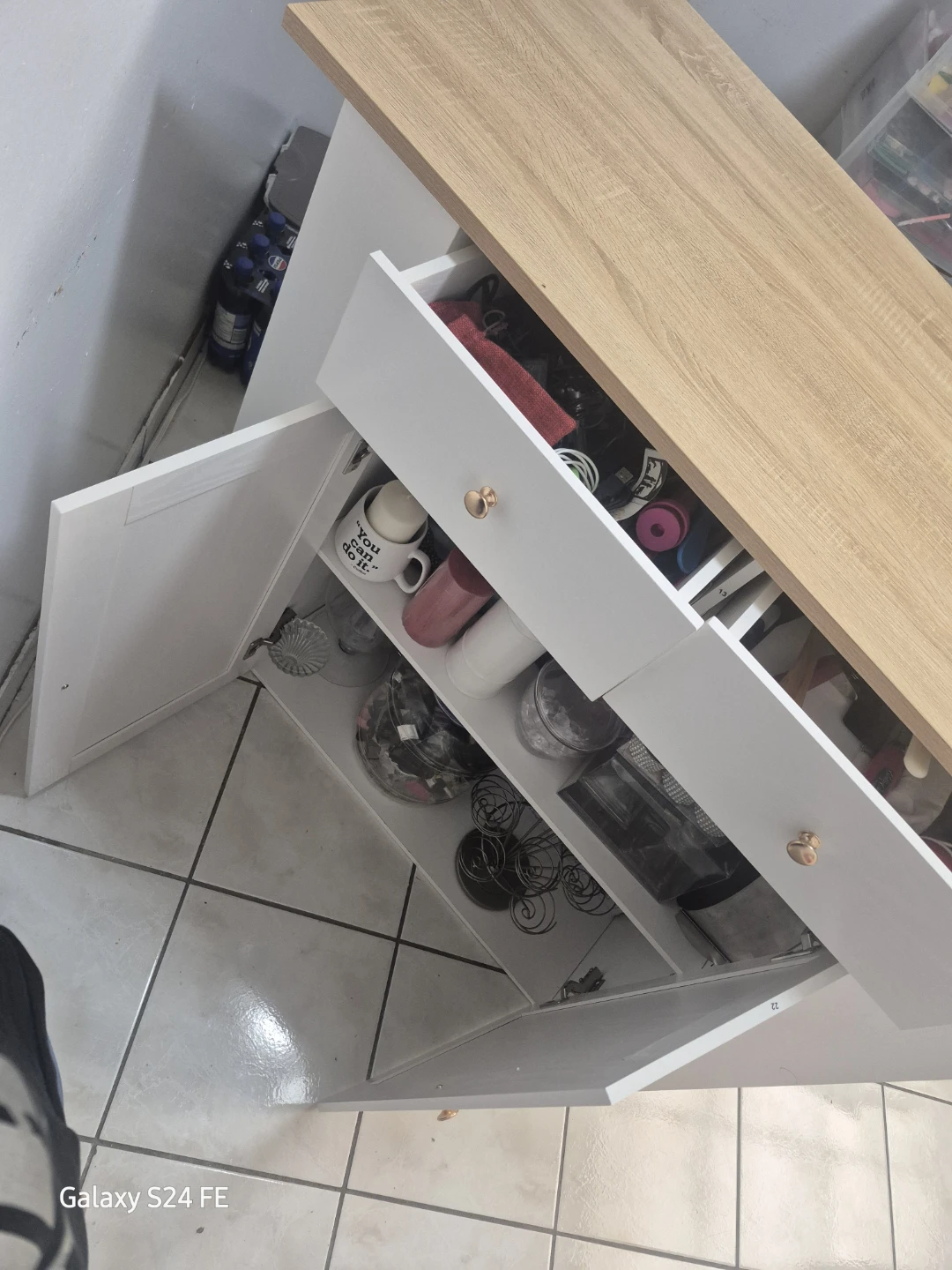 Drop Leaf Dining Table with 2 Stools - photo 5