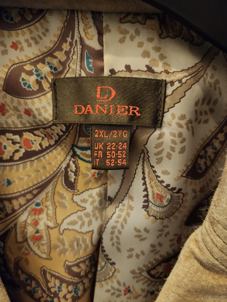Danier Suede Blazer Jacket - Tan - Size 2XL - photo 2