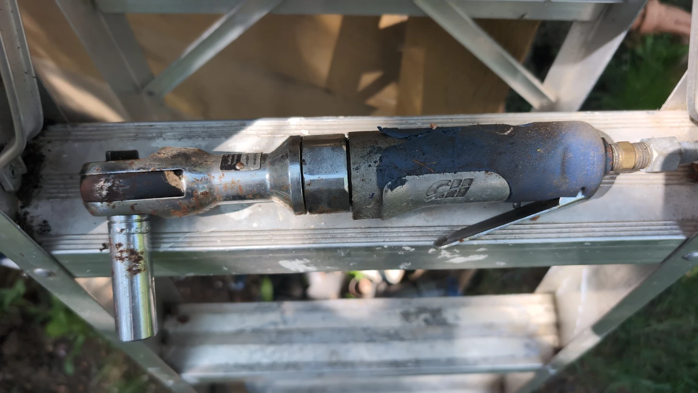 Ingersoll Rand Air Ratchet Wrench - photo 2