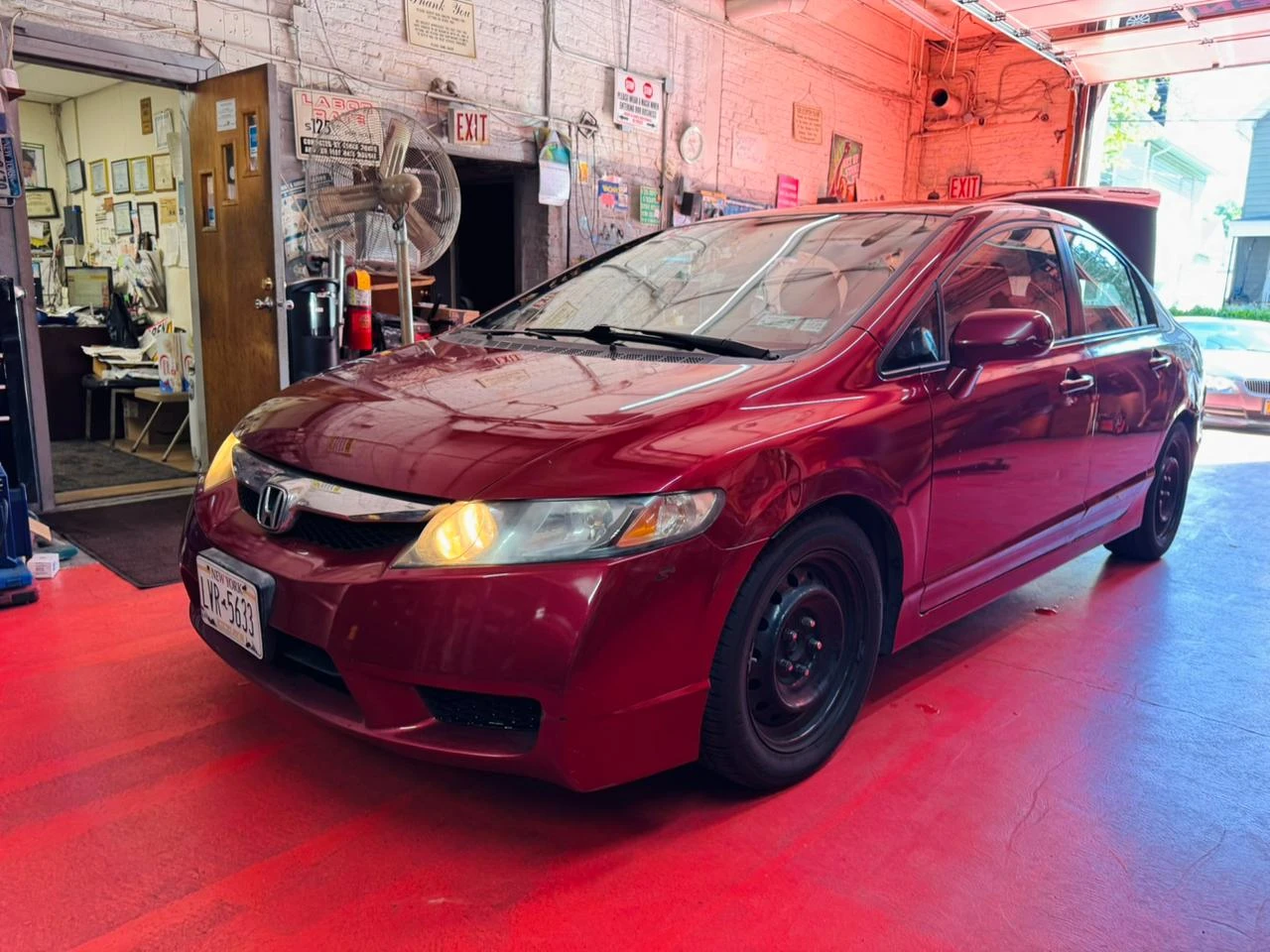 2010 Honda Civic Red Sedan - photo 2