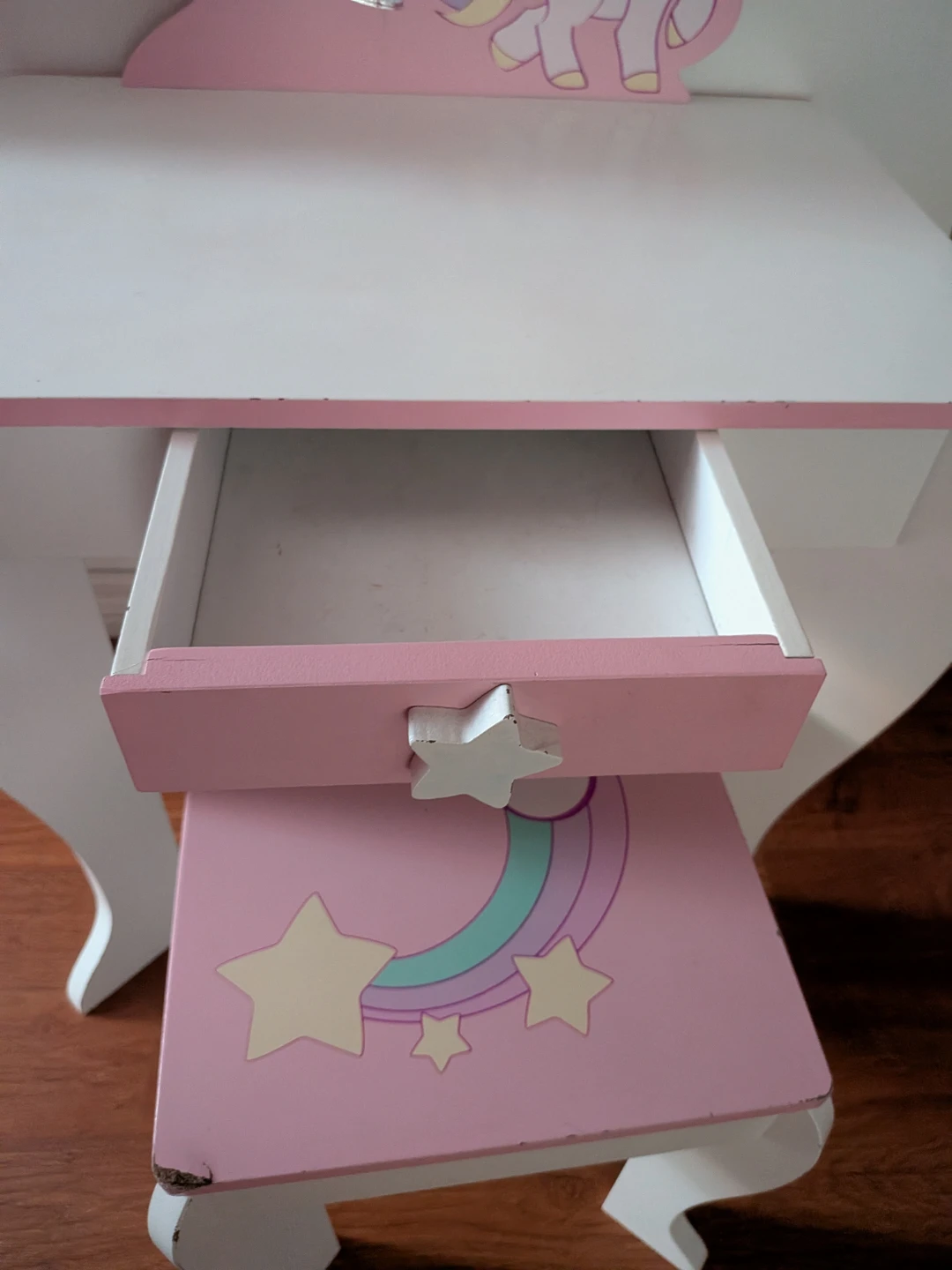 Kid's Unicorn Vanity Table and Stool - photo 4