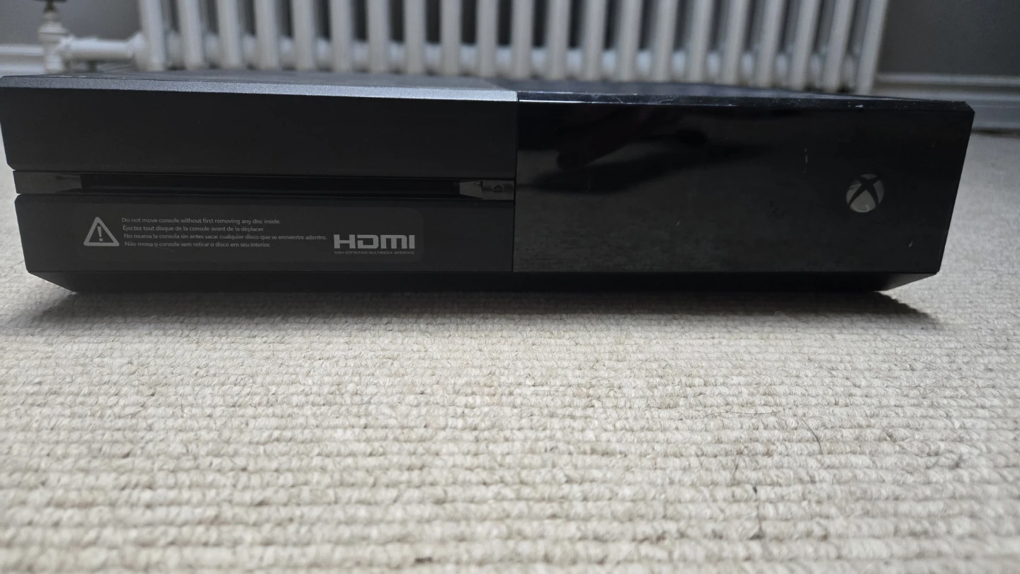 Xbox One Console 500GB with Controller and Cables - photo 3