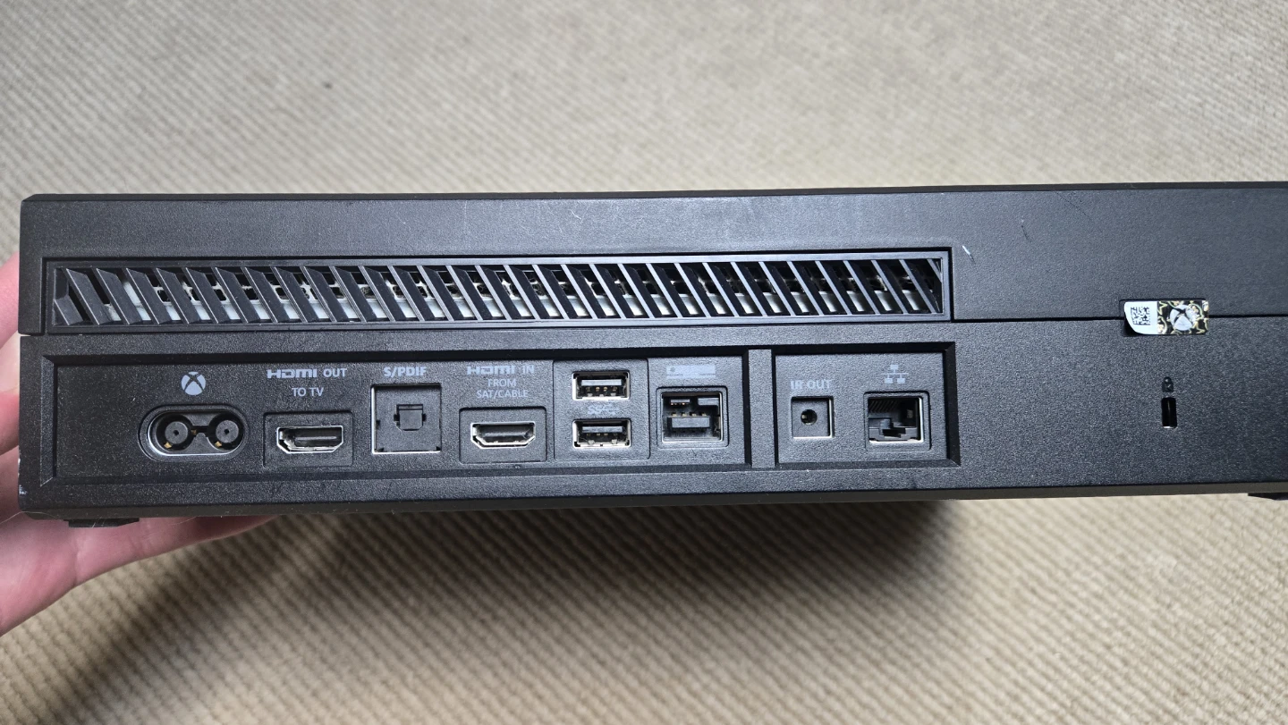 Xbox One Console 500GB with Controller and Cables - photo 4