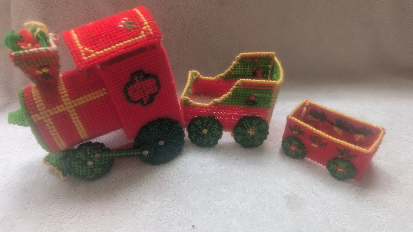 Plastic Canvas Christmas Train Set lot of 5 - photo 5