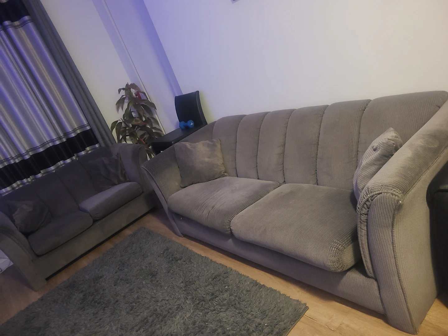 Grey Sofa with Ribbed Fabric - photo 3