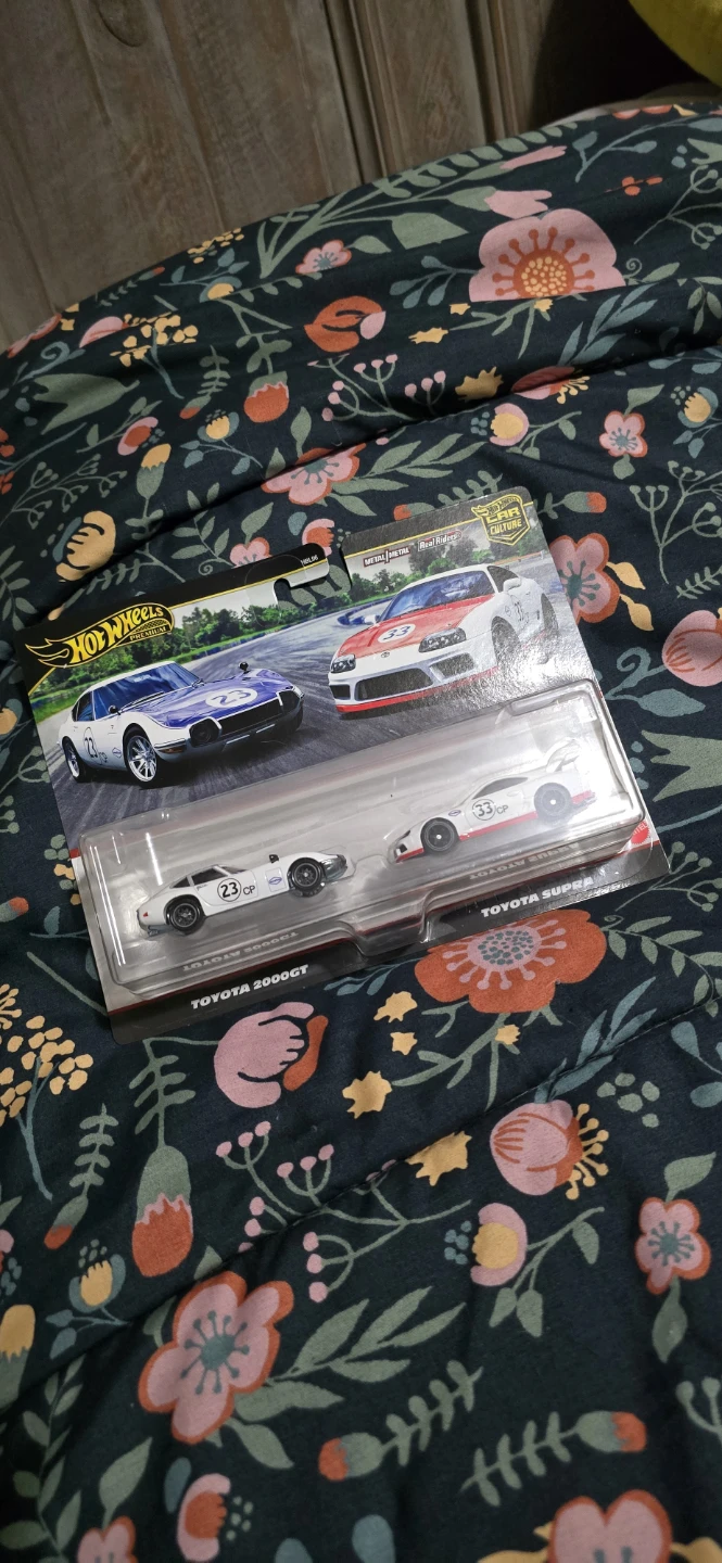 Hot Wheels Toyota 5000GT & Supra 2-Car Set