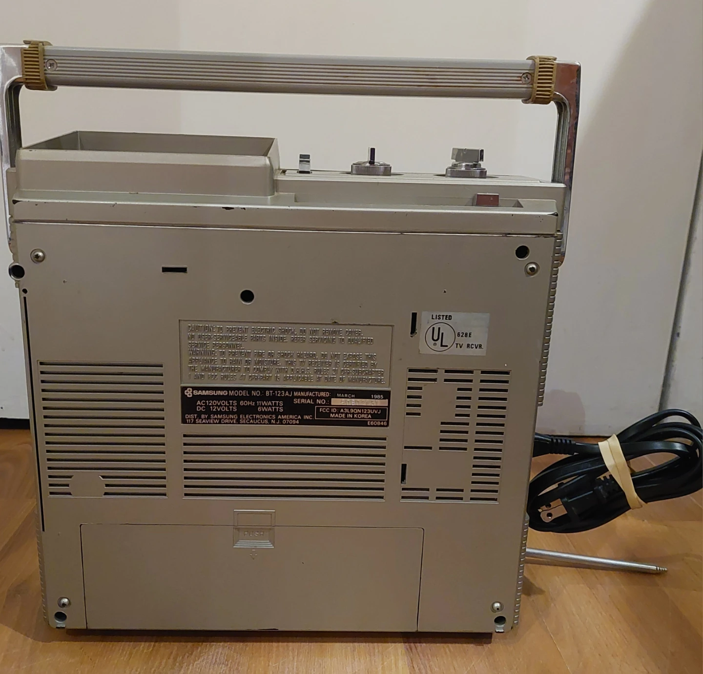 Samsung BT-123A TV/Radio Combo - photo 2