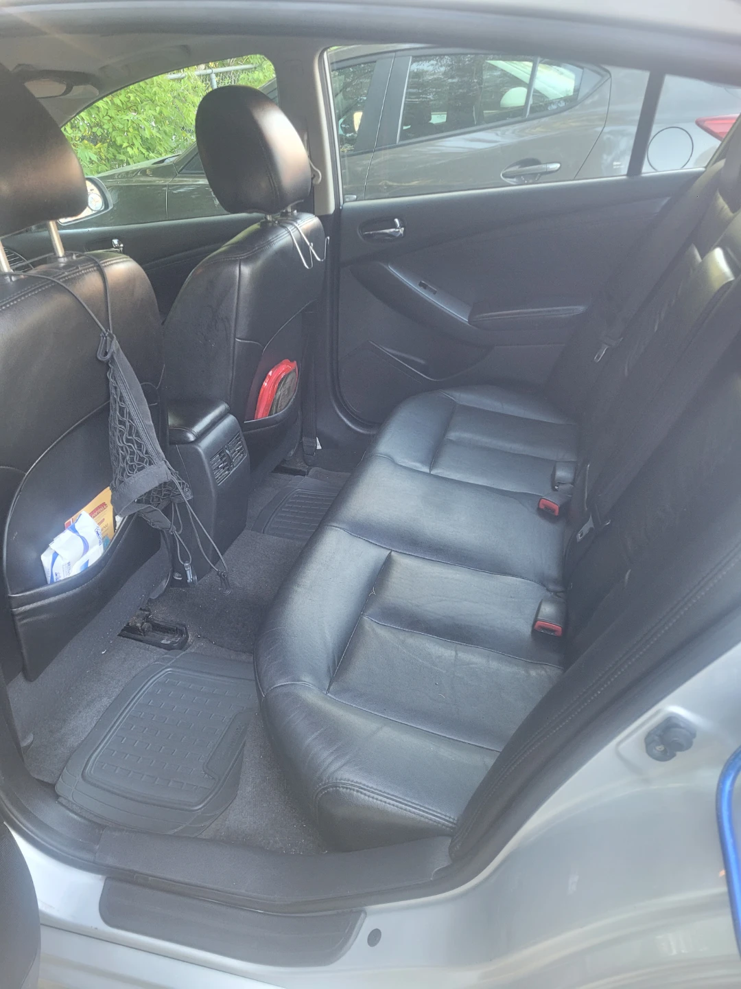 Silver Nissan Altima Sedan - photo 4