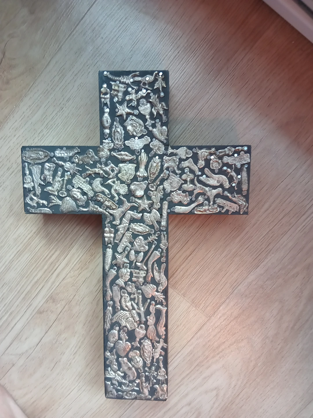 Vintage Mexican milagro cross.