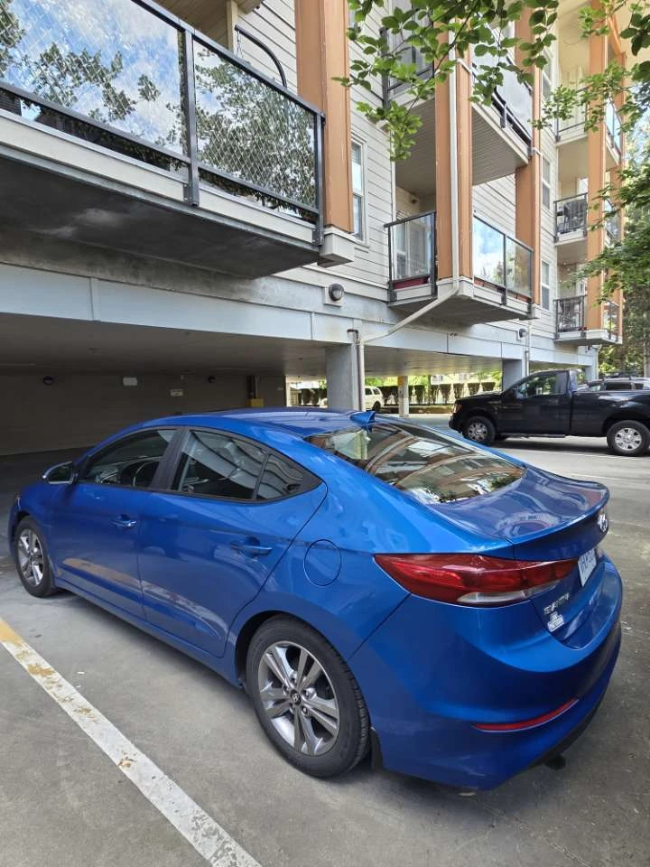 2018 Hyundai Elantra GL | 137,700 km | Rebuilt Title - photo 4