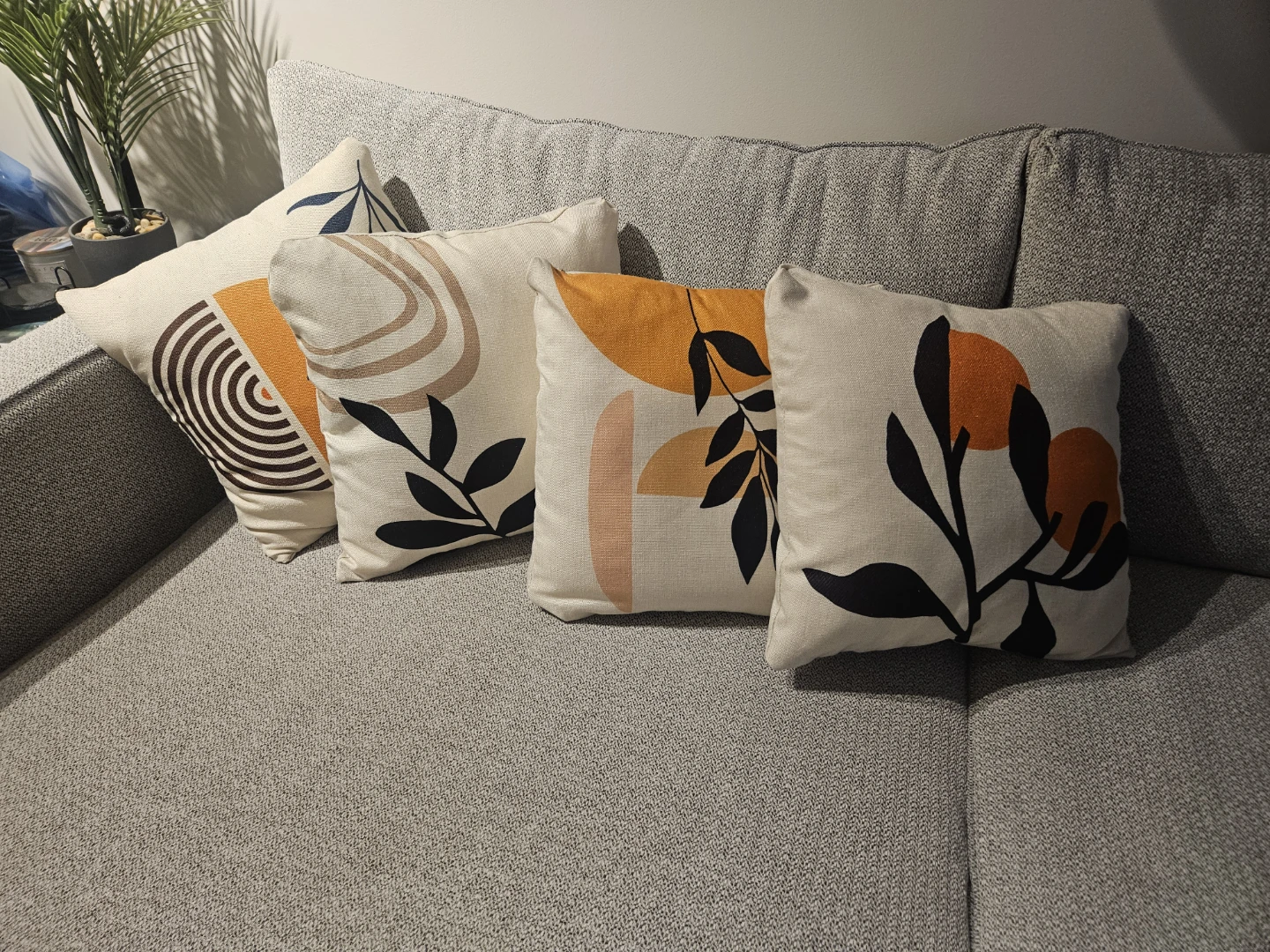 Couch cushions / pillows (Set of 4)