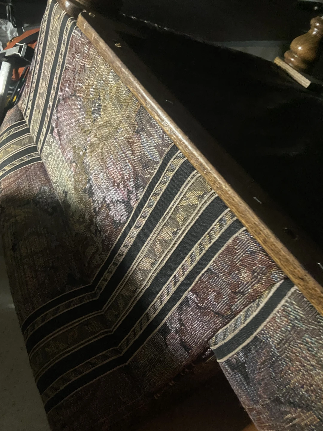 3 Peice Vintage Upholstered Furniture - photo 2