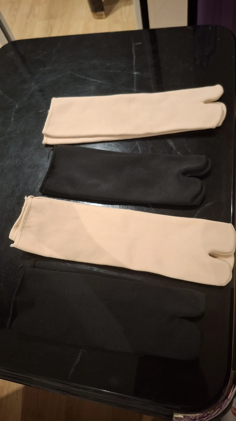Grls Tabi Socks - Black & Beige (set of 4)