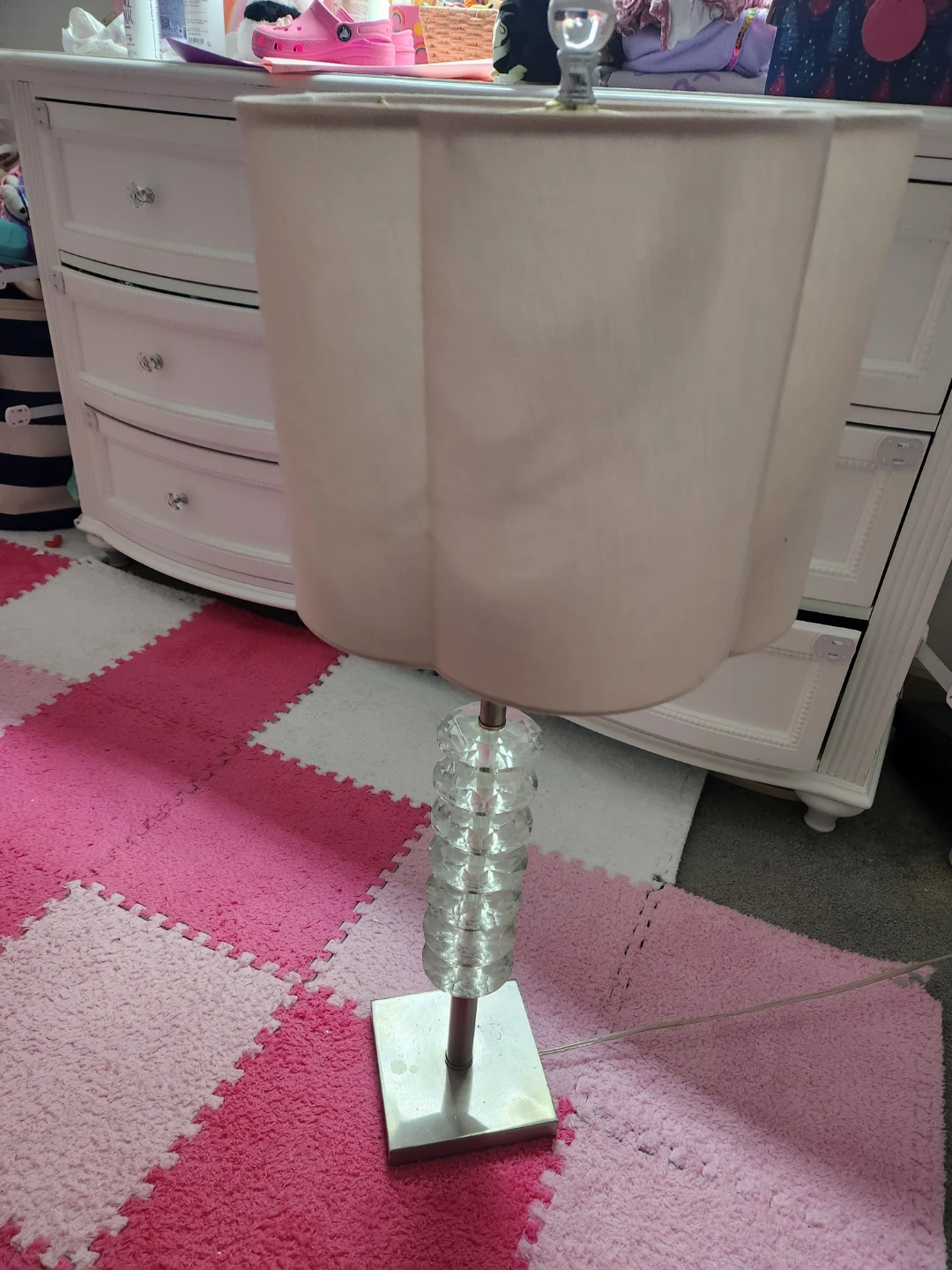 Pink Floral Table Lamp with Crystal Accents - photo 3