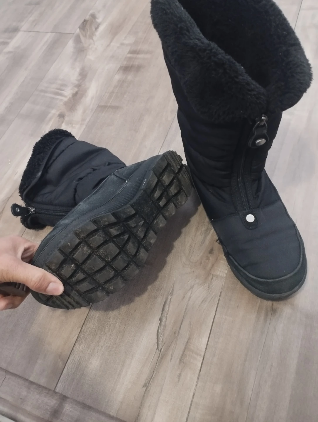 Kuiper Black Winter Boots - US Size 7 - photo 2