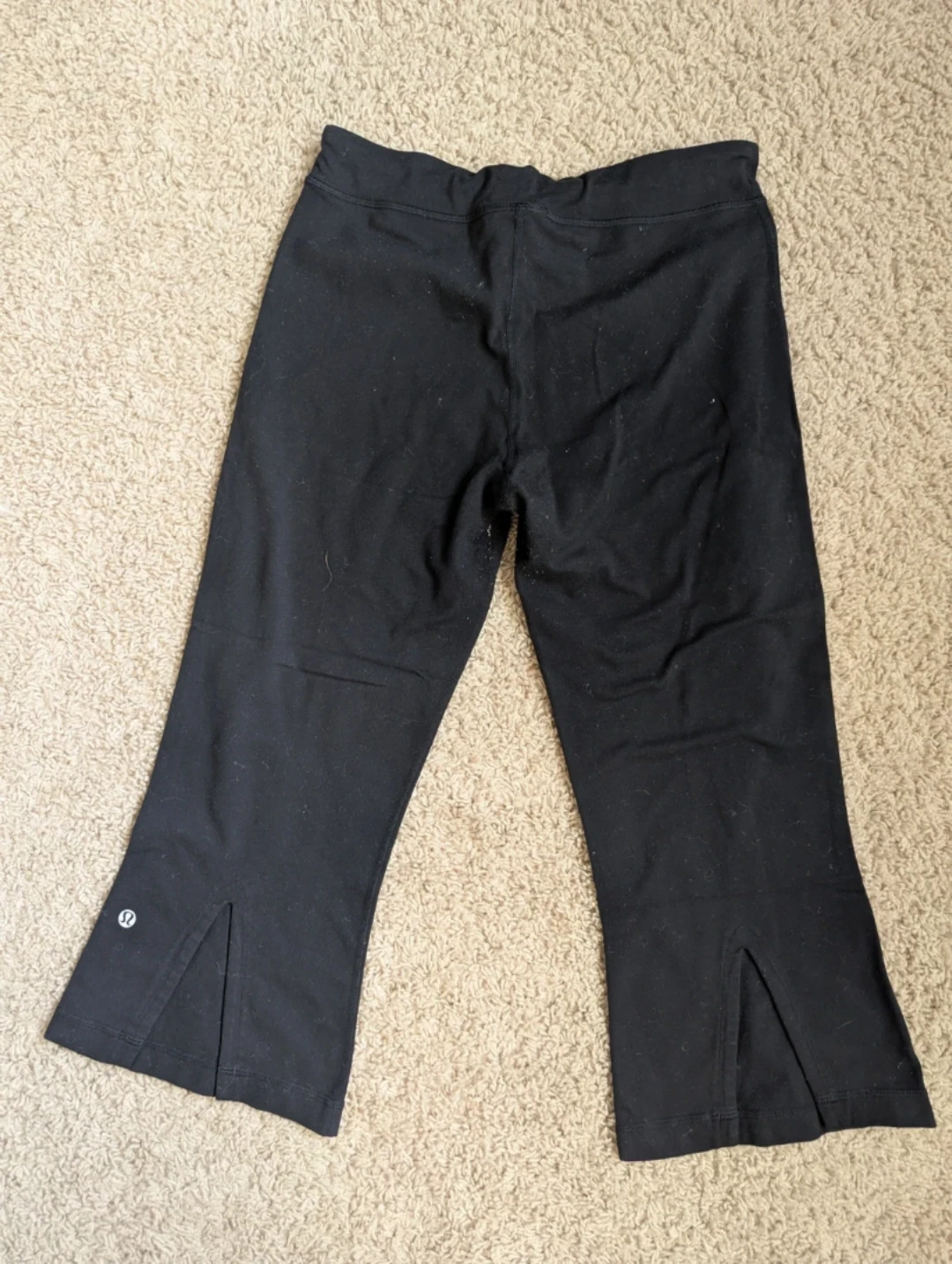 Lululemon Black Cropped Yoga Pants Size 8 - photo 2