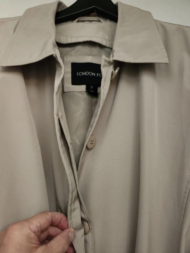 London Fog Women's Beige Trench Coat Size 16 - photo 4
